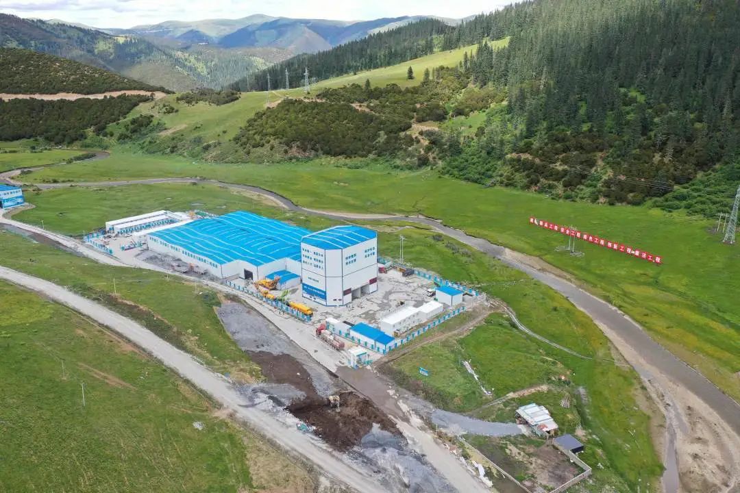 “站”立高原！PG电子平台搅拌站助力川藏线建设！