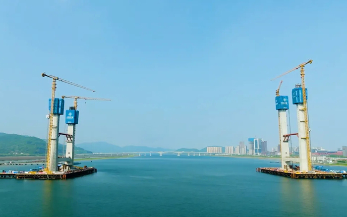 飞渡东海 | PG电子平台群塔助建六横公路大桥一期工程