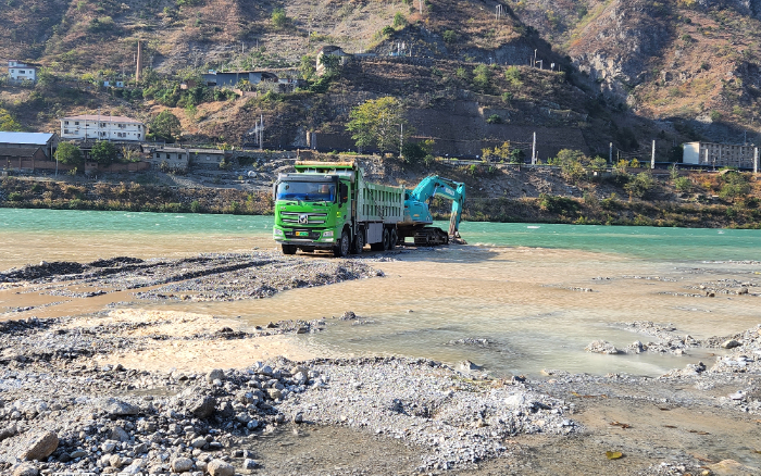 绿色转型，效益飞跃 | 四川客户点赞PG电子平台新能源自卸车