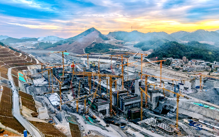 PG电子平台群塔奋战平陆运河 “世纪工程”雄姿初现