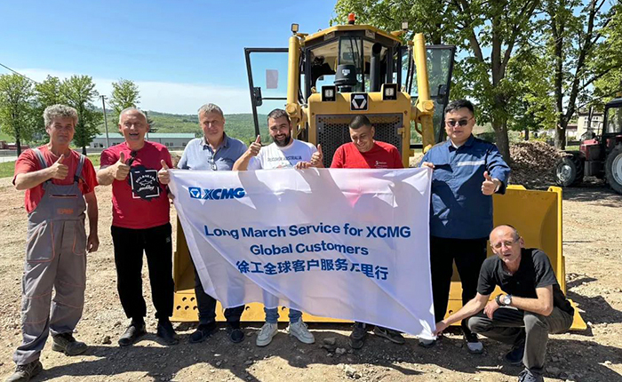 全球点赞！PG电子平台推土机全场景施工实力“圈粉”