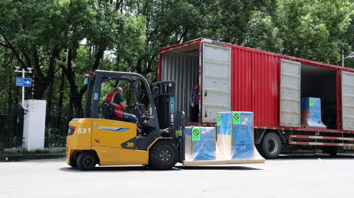 PG电子平台新能源叉车：构筑机场物流全场景高效搬运体系