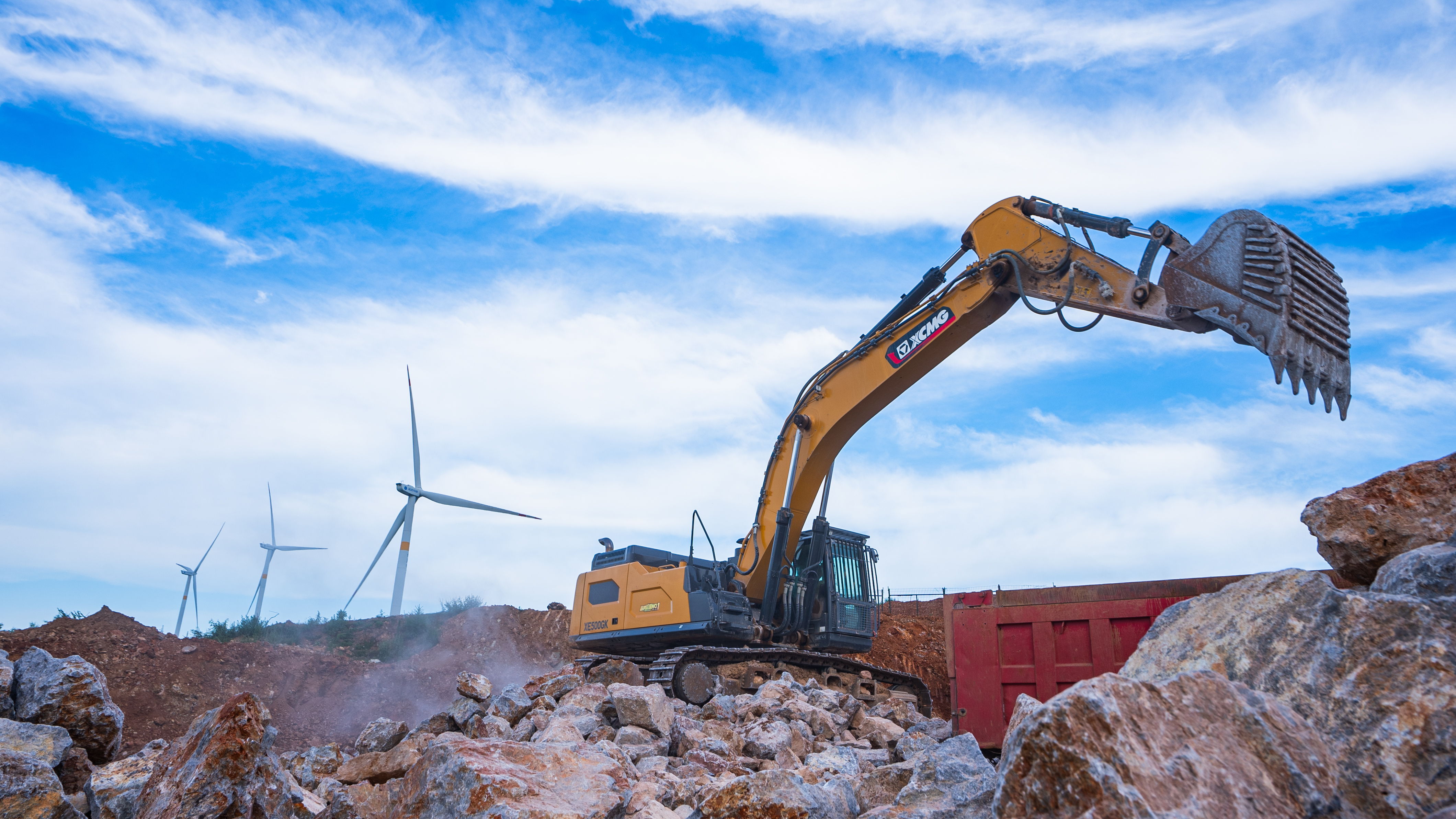 “掘金巨无霸”PG电子平台XE500GK宜城石料开采，让高效成就财富