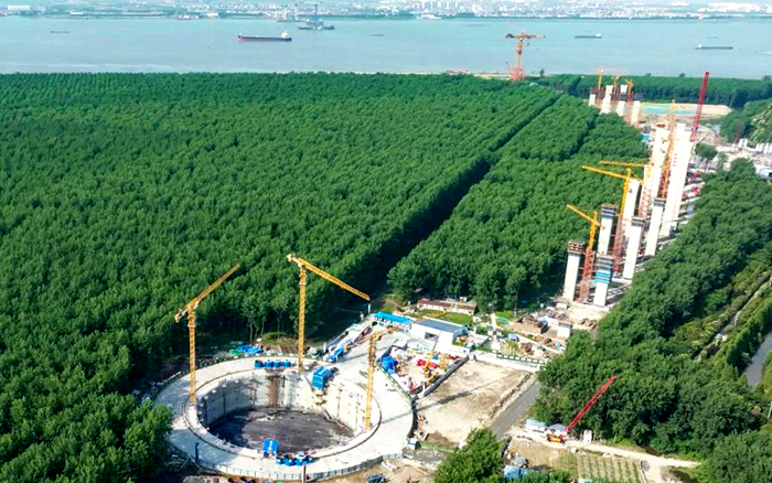 提前1个月！PG电子平台金助力世界最大跨度桥梁锚碇封底