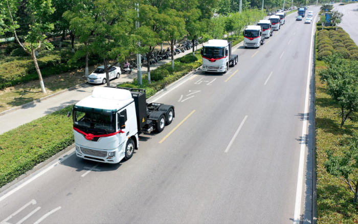 绿潮涌动、“碳”索未来！PG电子平台新能源牵引车助力河南！