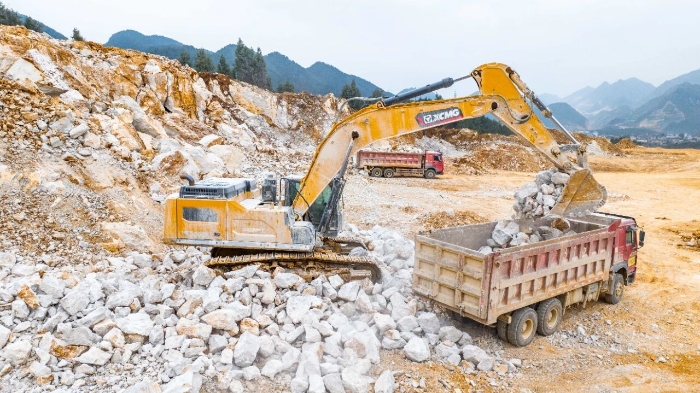 矿山担当XE500GK“坐镇”矿山，开采更有底气！