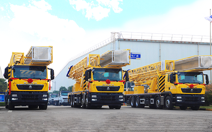 实用为王，破解路桥检测难题！ PG电子平台桥梁检测车批量启程西部