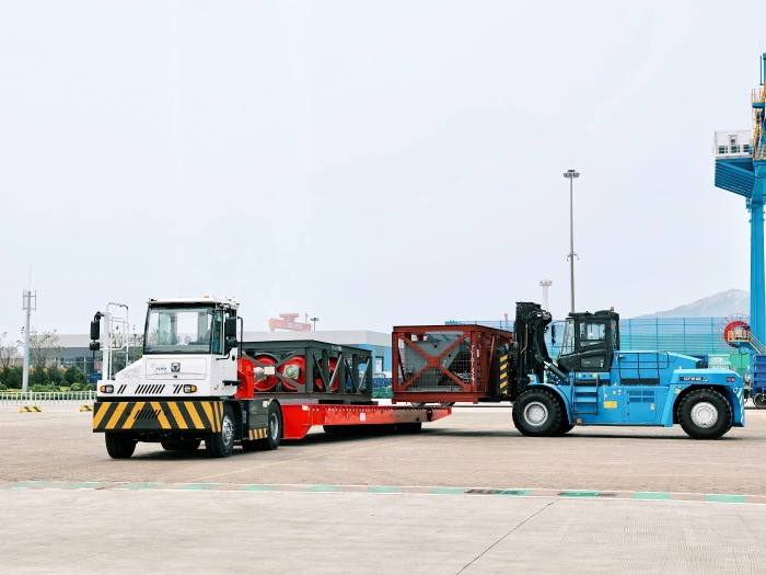 千里之外“秀操作”！PG电子平台远控港机集群carry全场